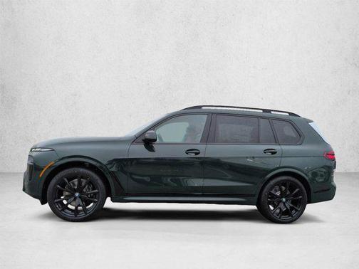 Manhattan Green Metallic 2026 BMW X7 xDrive40i