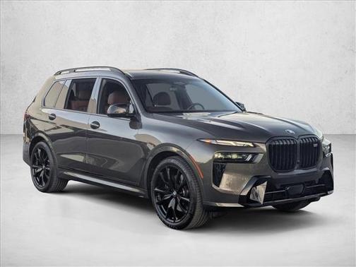 2025 BMW X7 M60i