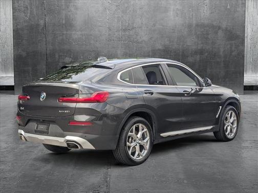 2025 BMW X4 xDrive30i