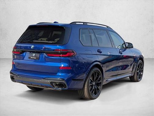 Marina Bay Blue Metallic 2026 BMW X7 M60i