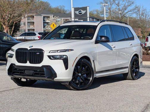 Alpine White 2024 BMW X7 M60i