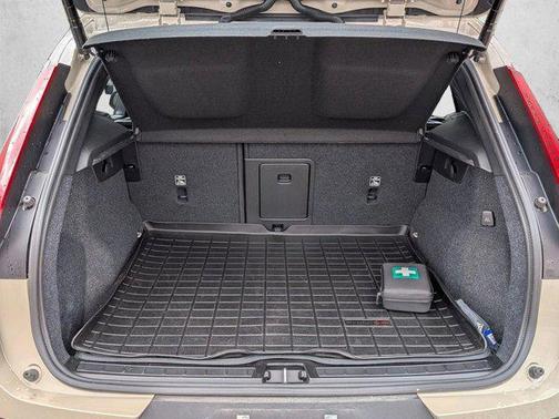 Sand Dune Metallic 2025 Volvo XC40 B5 Ultra Dark Theme