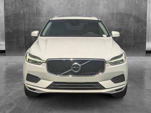 2019 Volvo XC60 T5 Momentum