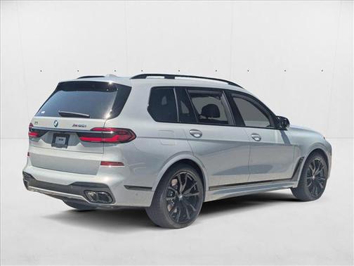 2026 BMW X7 M60i