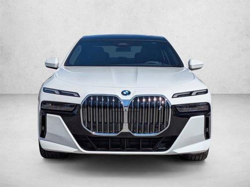 Alpine White 2026 BMW i7 eDrive50