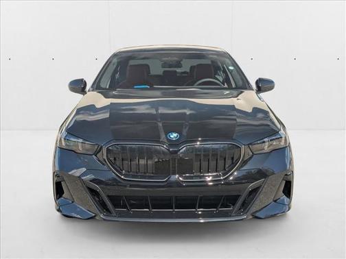 2026 BMW 550e 550e xDrive