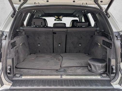White 2025 BMW X5 PHEV xDrive50e