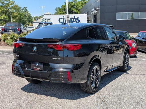 Black Sapphire Metallic 2026 BMW X2 xDrive28i