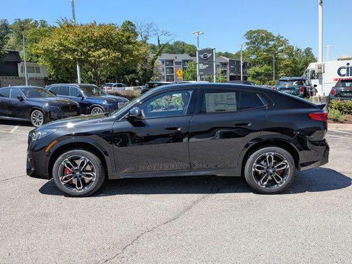 Black Sapphire Metallic 2026 BMW X2 xDrive28i