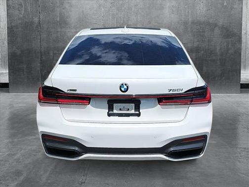 2022 BMW 750 i xDrive