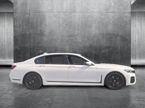 2022 BMW 750 i xDrive