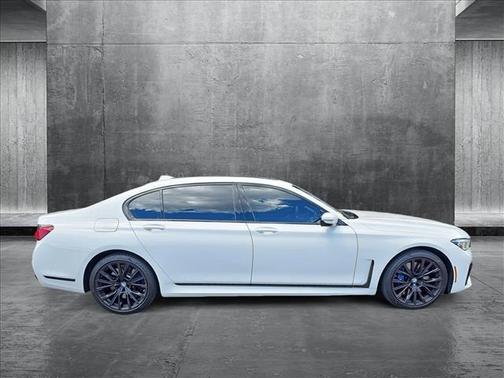 2022 BMW 750 i xDrive