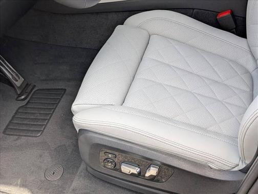 Brooklyn Grey Metallic 2026 BMW X5 xDrive40i