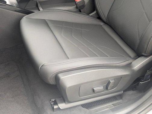 Skyscraper Grey Metallic 2026 BMW X2 xDrive28i