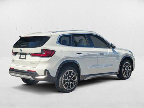 Alpine White 2026 BMW X1 xDrive28i