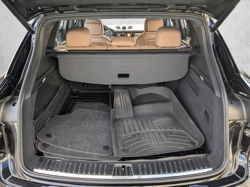 2023 Porsche Cayenne Platinum Edition
