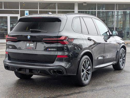 2024 BMW X5 M60i