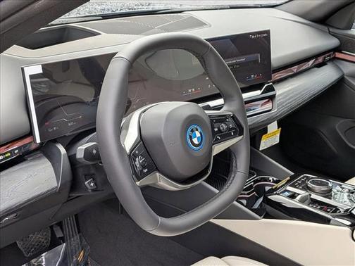 2026 BMW i5 xDrive40