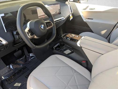 2026 BMW iX xDrive60