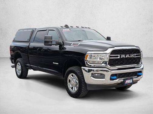 Diamond Black Crystal Pearlcoat 2022 RAM 2500 Tradesman Crew Cab 4x4 6'4' Box