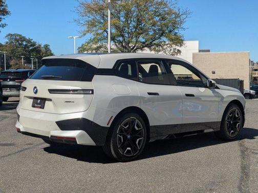 2024 BMW iX xDrive50