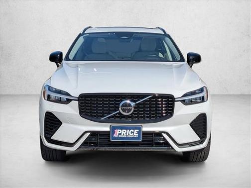 Crystal White Metallic 2024 Volvo XC60 Recharge Plug-In Hybrid T8 Plus Dark Theme