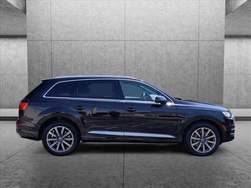 Photo 5 of 27 of 2019 Audi Q7 55 Premium Plus