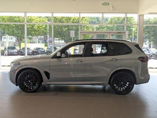 2025 BMW X5 xDrive40i