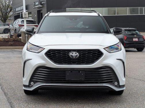 Wind Chill Pearl 2022 Toyota Highlander XSE