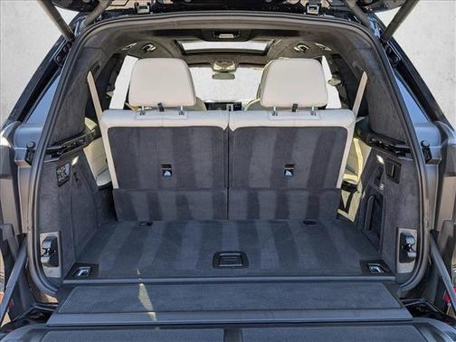 Black Sapphire Metallic 2025 BMW X7 M60i