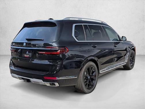 Black Sapphire Metallic 2027 BMW X7 xDrive40i