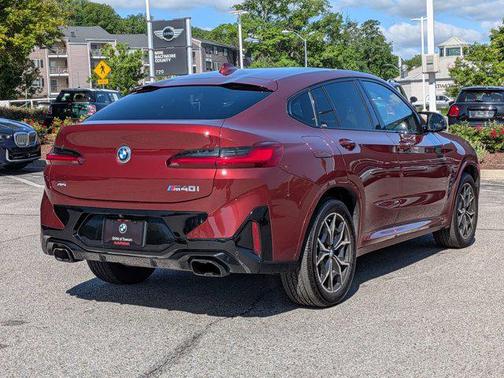 Aventurin Red Metallic 2023 BMW X4 M40i