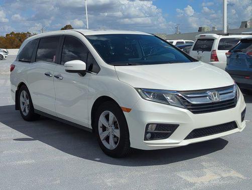 White Diamond Pearl 2019 Honda Odyssey EX-L