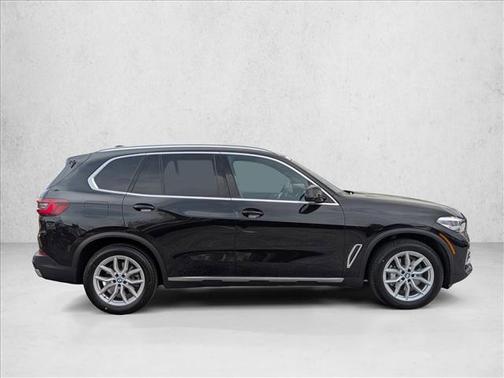 Black Sapphire Metallic 2022 BMW X5 xDrive40i