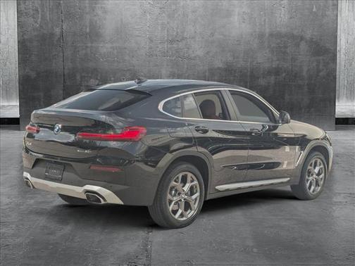 2025 BMW X4 xDrive30i