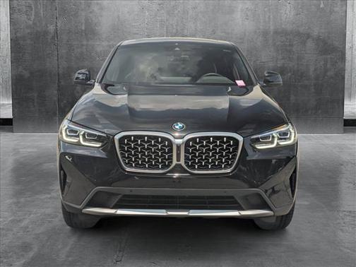 2025 BMW X4 xDrive30i
