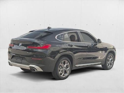 2025 BMW X4 xDrive30i