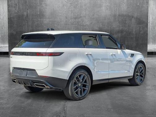 2024 Land Rover Range Rover Sport SE