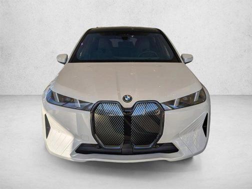 Mineral White Metallic 2026 BMW iX xDrive45
