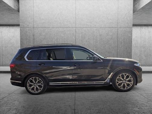 Photo 4 of 24 of 2020 BMW X7 xDrive40i