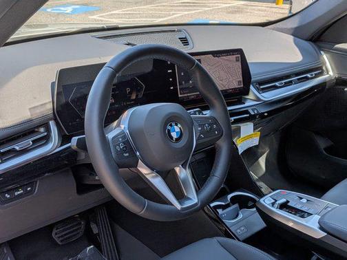 Alpine White 2026 BMW X1 xDrive28i