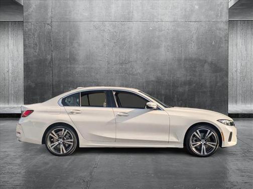 2024 BMW 330 i xDrive