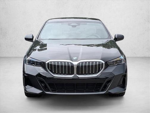 Dark Graphite Metallic 2026 BMW 550e xDrive