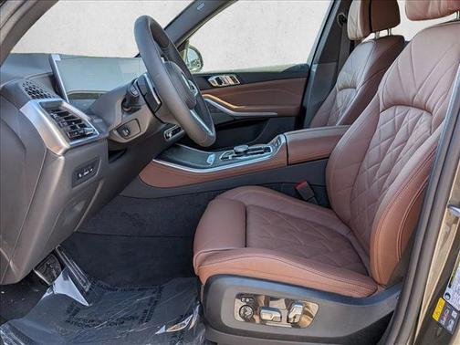 Manhattan Green Metallic 2026 BMW X5 PHEV xDrive50e