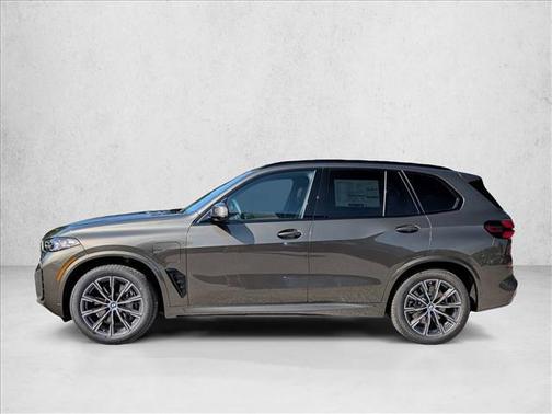 Manhattan Green Metallic 2026 BMW X5 PHEV xDrive50e
