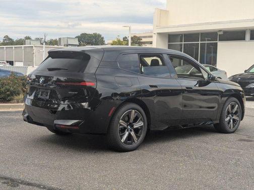2026 BMW iX xDrive60