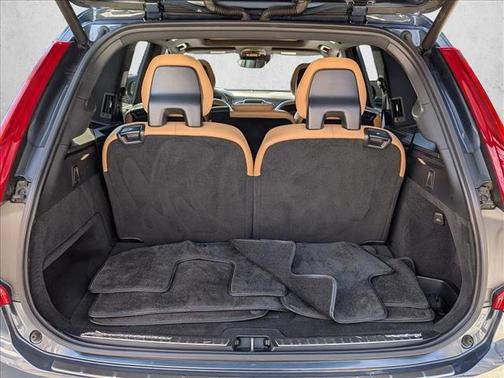 2021 Volvo XC90 Recharge Plug-In Hybrid T8 Inscription Expression 7 Passenger