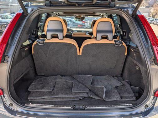 2021 Volvo XC90 Recharge Plug-In Hybrid T8 Inscription Expression 7 Passenger
