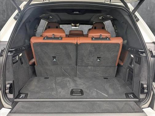 2024 BMW X7 M60i