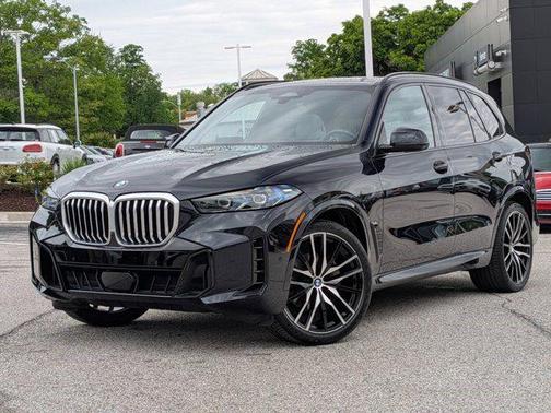 Carbon Black Metallic 2024 BMW X5 xDrive40i